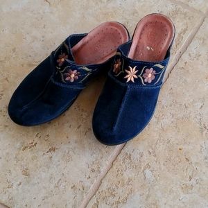 🍁Fly Flot Italian made clogs. Very gently worn.